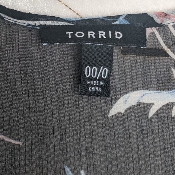 Torrid Black Floral Fringe Kimono Boho Festival - Picture 6 of 9